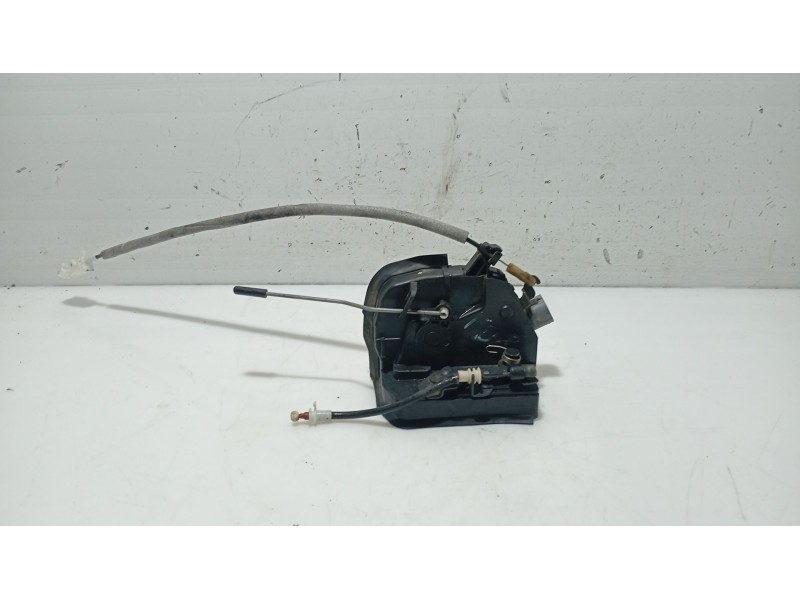 Recambio de cerradura puerta trasera derecha para bmw x5 (e53) 3.0 d referencia OEM IAM 51228402602  