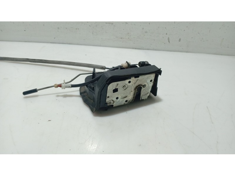 Recambio de cerradura puerta trasera derecha para bmw x5 (e53) 3.0 d referencia OEM IAM 51228402602  