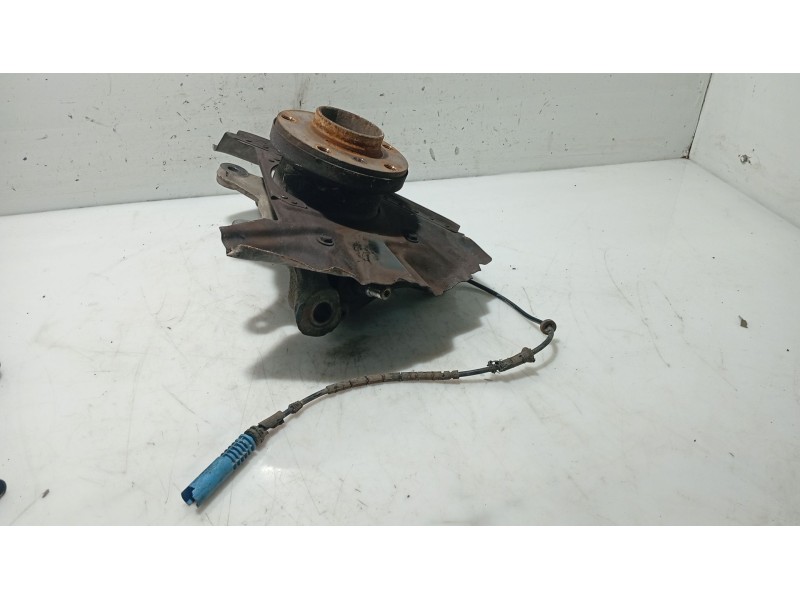 Recambio de mangueta delantera derecha para bmw x5 (e53) 3.0 d referencia OEM IAM 31216761576  