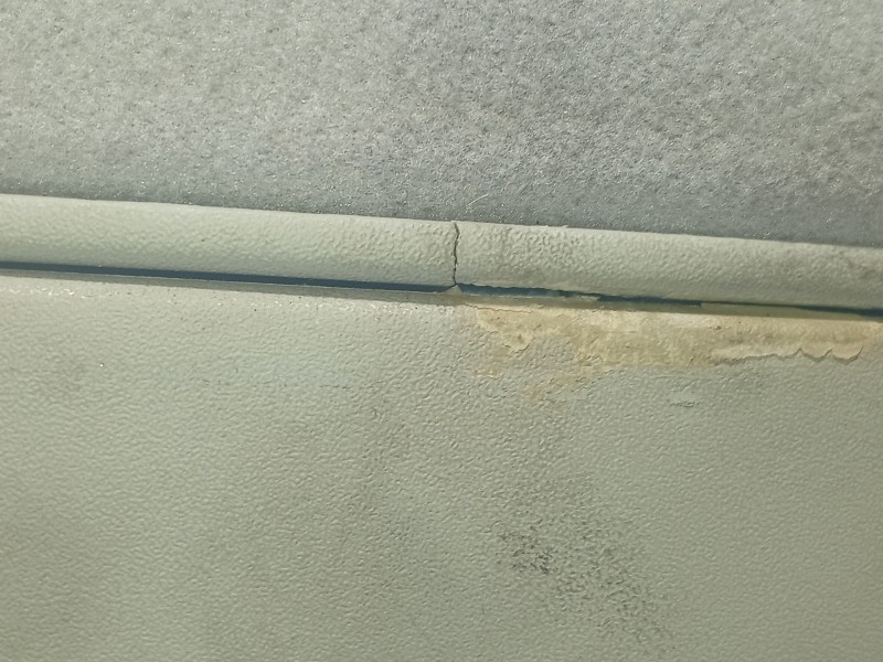 Recambio de parasol derecho para mercedes-benz clase e (w210) berlina diesel referencia OEM IAM A2108102410  