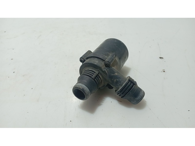 Recambio de bomba agua para bmw x5 (e53) 3.0 d referencia OEM IAM   