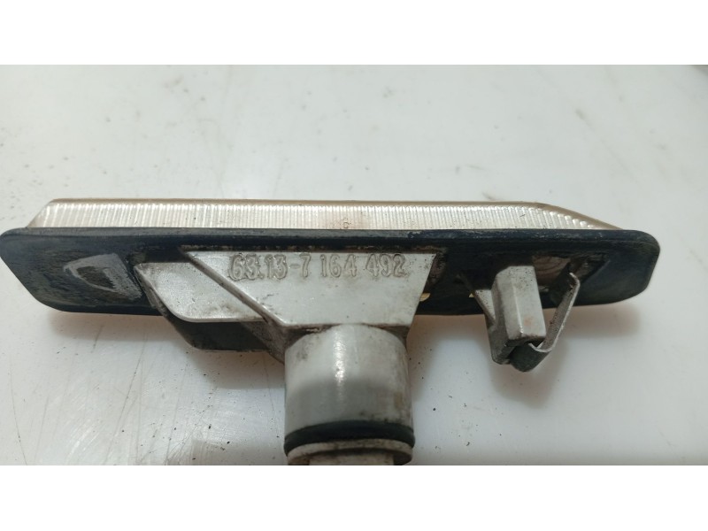 Recambio de piloto lateral izquierdo para bmw x5 (e53) 3.0 d referencia OEM IAM 63137164491  