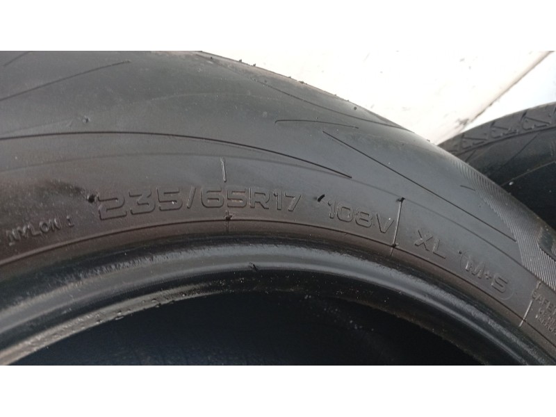 Recambio de neumatico para bmw x5 (e53) 3.0 d referencia OEM IAM 23565R17 108V 1723