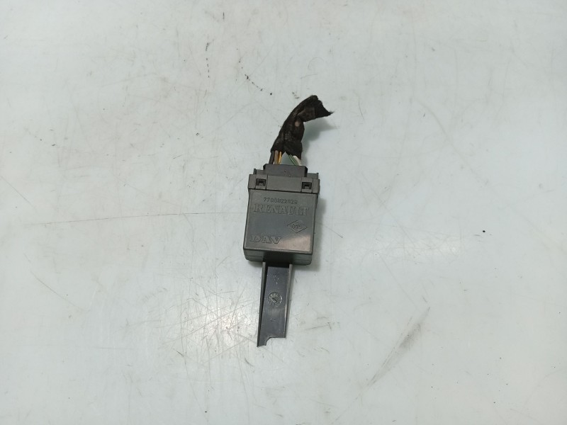 Recambio de modulo electronico para nissan primastar autobús (x83) dci 100 referencia OEM IAM   