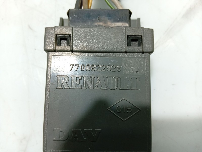 Recambio de modulo electronico para nissan primastar autobús (x83) dci 100 referencia OEM IAM   