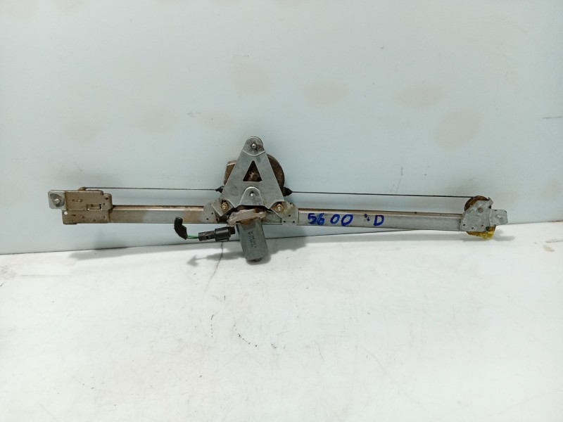 Recambio de elevalunas delantero derecho para nissan primastar autobús (x83) dci 100 referencia OEM IAM 8070000QAK  