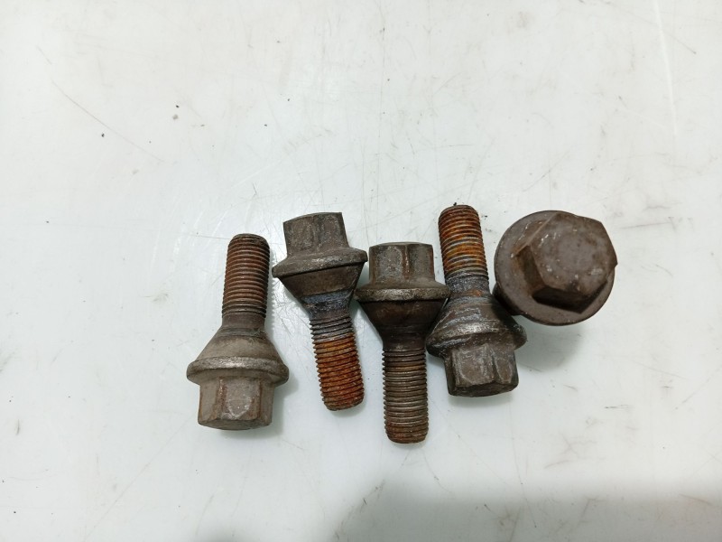 Recambio de tornillo para nissan primastar autobús (x83) dci 100 referencia OEM IAM   