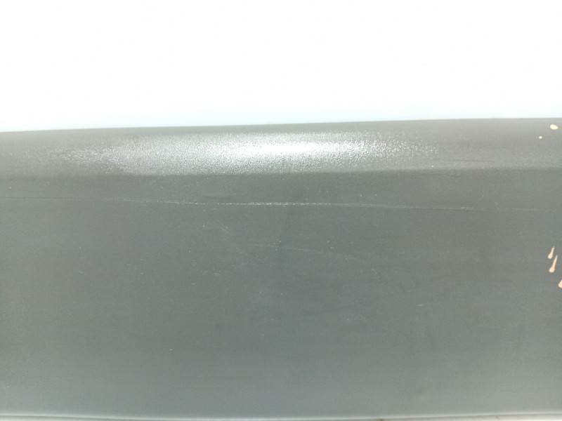 Recambio de moldura puerta trasera izquierda para nissan primastar autobús (x83) dci 100 referencia OEM IAM 8200036093G  