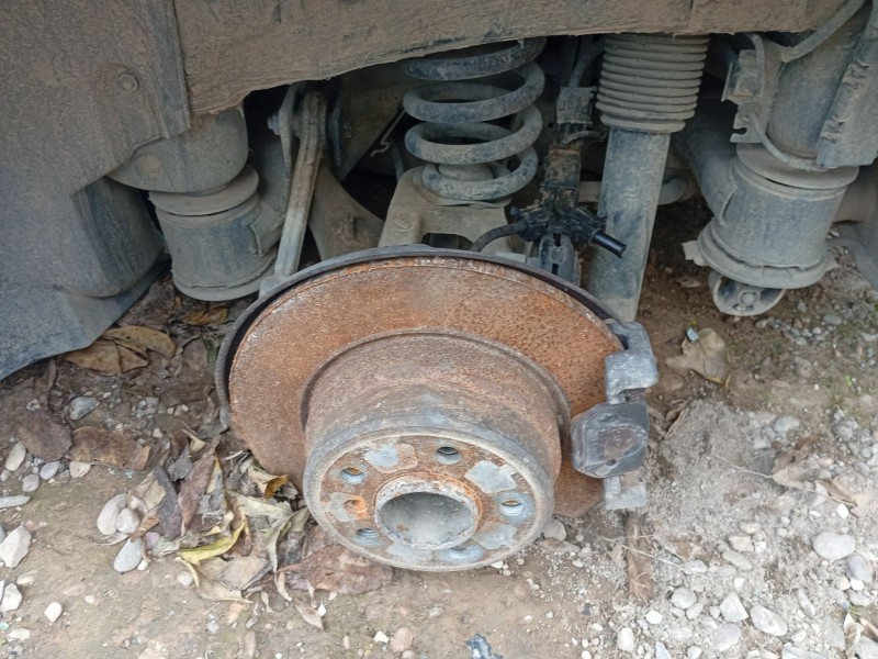 Recambio de mangueta trasera izquierda para bmw x5 (e53) 3.0 d referencia OEM IAM 33321095239  