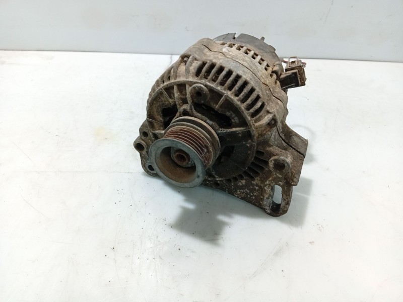 Recambio de alternador para volkswagen t4 transporter/furgoneta (mod. 1991) referencia OEM IAM   
