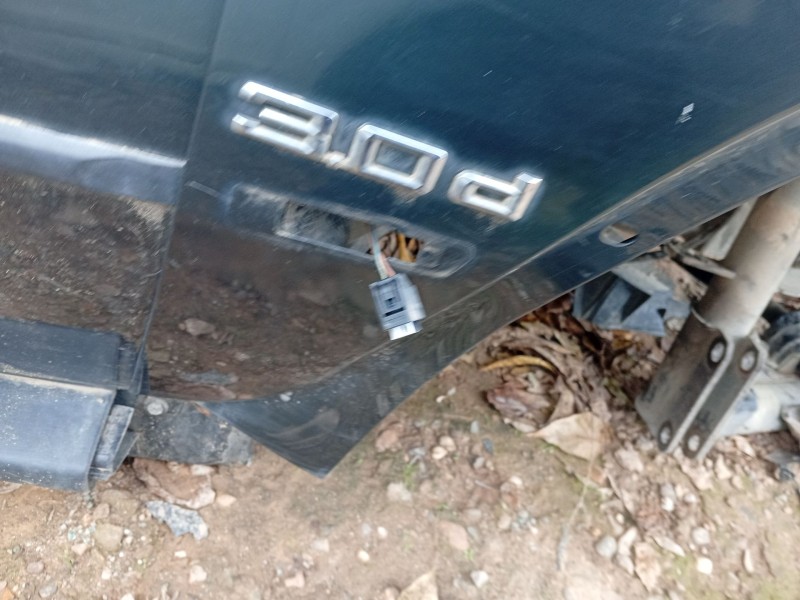 Recambio de aleta delantera derecha para bmw x5 (e53) 3.0 d referencia OEM IAM 41357000386  