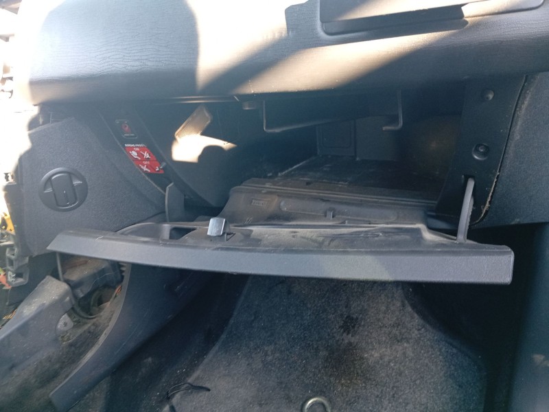 Recambio de guantera para citroën c4 i (lc_) 1.6 hdi referencia OEM IAM 8218N1  