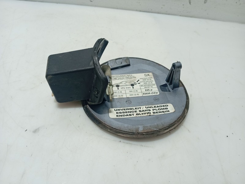 Recambio de tapa combustible para opel astra h (a04) 1.6 (l48) referencia OEM IAM 1311667  