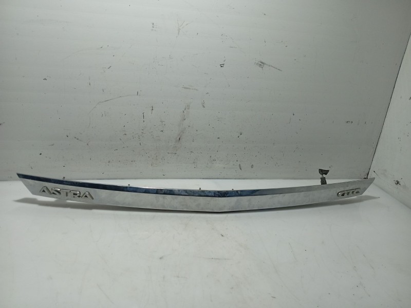 Recambio de moldura para opel astra h (a04) 1.6 (l48) referencia OEM IAM   
