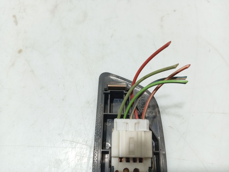 Recambio de mando elevalunas delantero derecho para suzuki ignis rm (mh) referencia OEM IAM 3799586G20S1S  