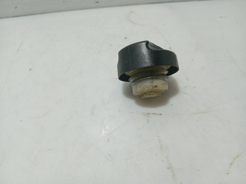 Recambio de tapon combustible para opel astra h gtc (a04) 1.4 (l08) referencia OEM IAM   