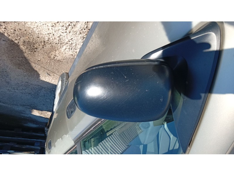 nissan almera ii hatchback (n16) del año 2003