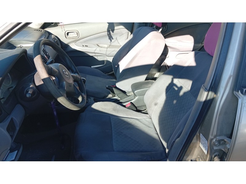 nissan almera ii hatchback (n16) del año 2003