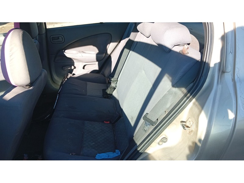 nissan almera ii hatchback (n16) del año 2003