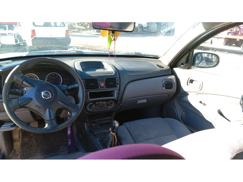 nissan almera ii hatchback (n16) del año 2003