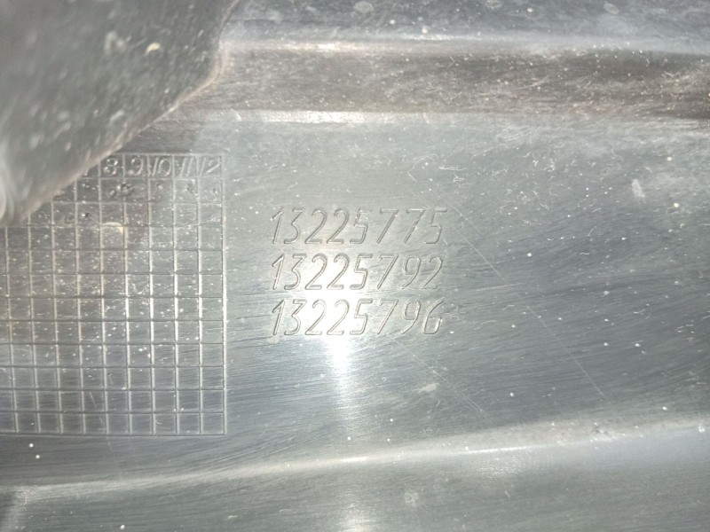 Recambio de moldura para opel astra h (a04) 1.6 (l48) referencia OEM IAM   