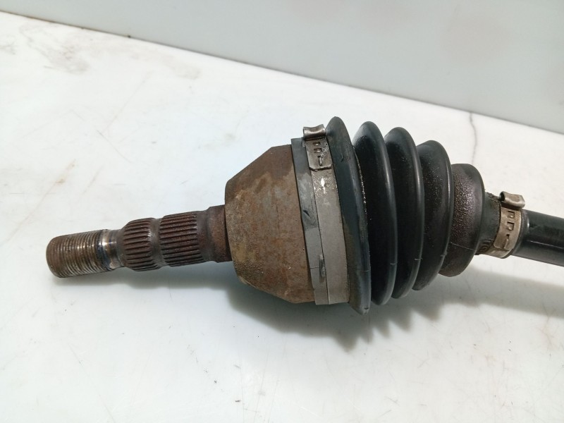 Recambio de transmision delantera izquierda para opel astra h (a04) 1.6 (l48) referencia OEM IAM 13136379  