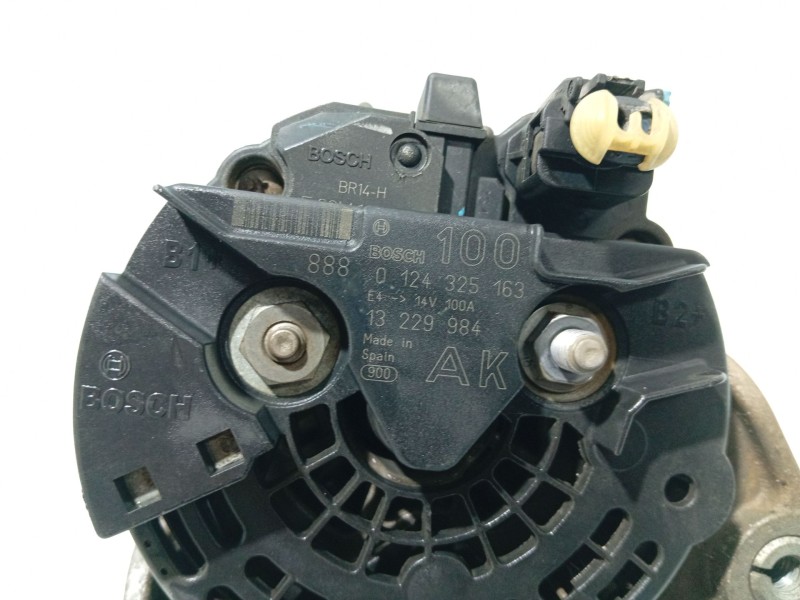 Recambio de alternador para opel astra h (a04) 1.6 (l48) referencia OEM IAM 95521456  