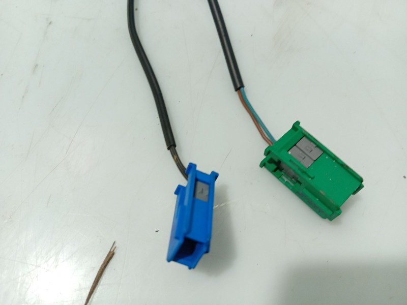 Recambio de anclaje cinturon delantero derecho para opel astra h (a04) 1.6 (l48) referencia OEM IAM   