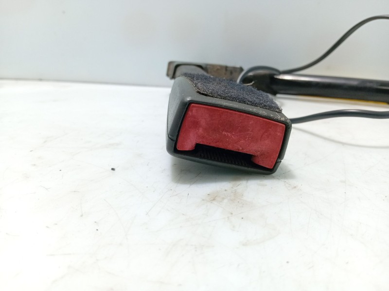 Recambio de anclaje cinturon delantero derecho para opel astra h (a04) 1.6 (l48) referencia OEM IAM   