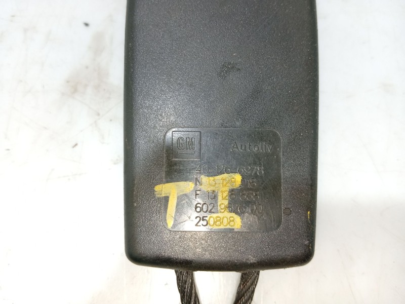 Recambio de anclaje cinturon trasero izquierdo para opel astra h (a04) 1.6 (l48) referencia OEM IAM   