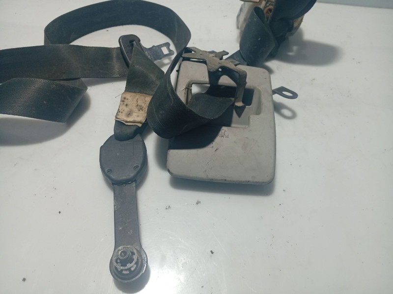 Recambio de cinturon seguridad trasero central para toyota corolla verso (zer_, zze12_, r1_) 2.0 d-4d (cur10_) referencia OEM IA