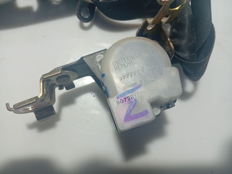 Recambio de cinturon seguridad trasero central para toyota corolla verso (zer_, zze12_, r1_) 2.0 d-4d (cur10_) referencia OEM IA