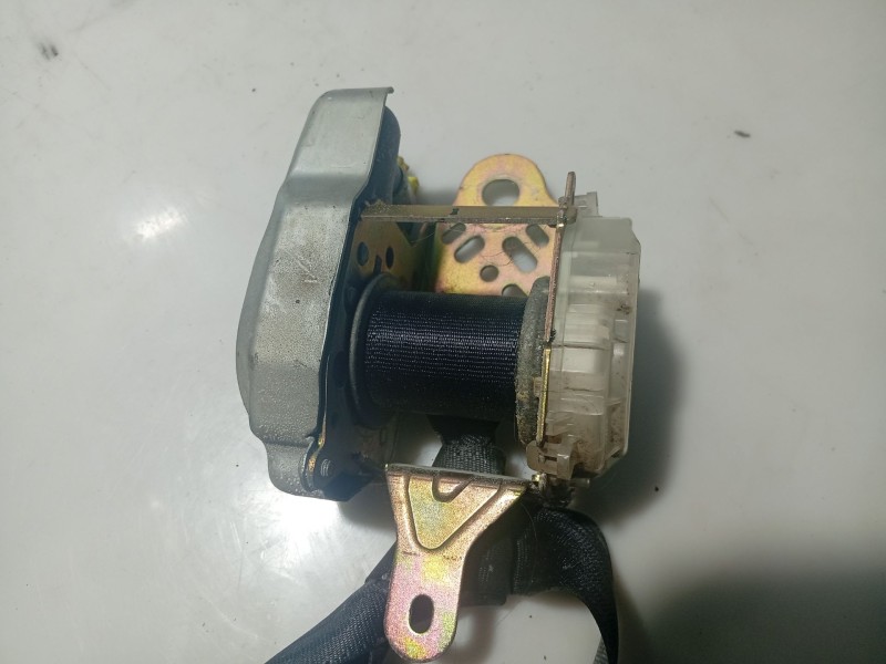 Recambio de cinturon seguridad delantero derecho para toyota corolla verso (zer_, zze12_, r1_) 2.0 d-4d (cur10_) referencia OEM 
