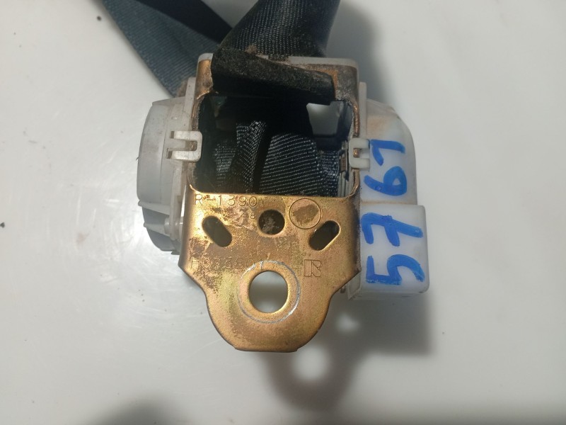 Recambio de cinturon seguridad trasero derecho para toyota corolla verso (zer_, zze12_, r1_) 2.0 d-4d (cur10_) referencia OEM IA