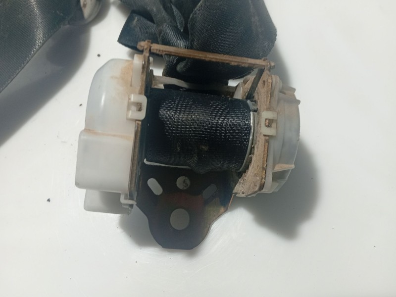 Recambio de cinturon seguridad trasero derecho para toyota corolla verso (zer_, zze12_, r1_) 2.0 d-4d (cur10_) referencia OEM IA