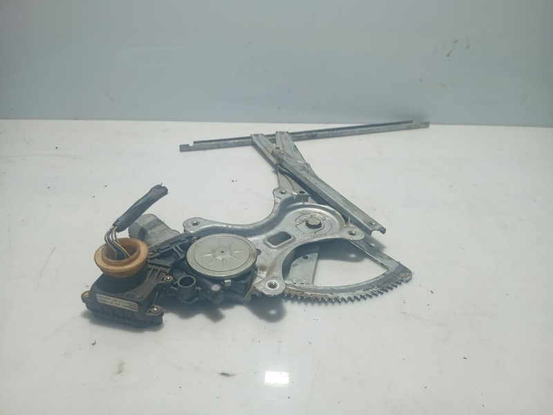 Recambio de elevalunas trasero derecho para toyota corolla verso (zer_, zze12_, r1_) 2.0 d-4d (cur10_) referencia OEM IAM 698300