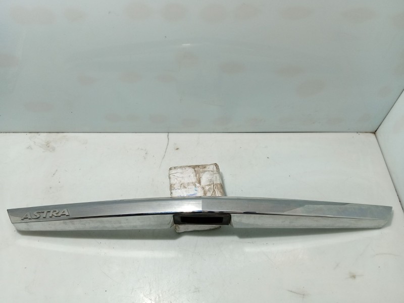 Recambio de moldura para opel astra h (a04) 1.6 (l48) referencia OEM IAM   