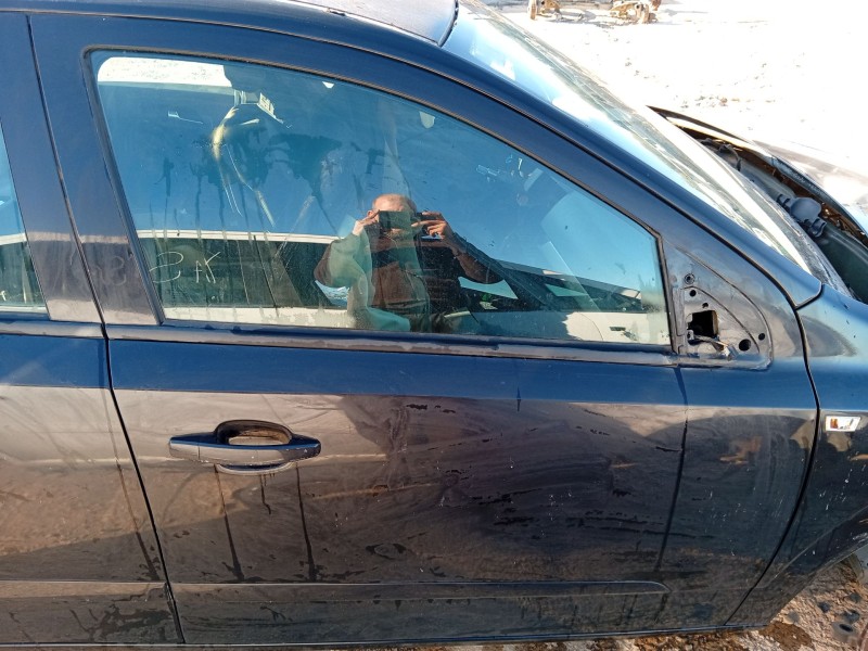 Recambio de puerta delantera derecha para opel astra h (a04) 1.6 (l48) referencia OEM IAM 13208422  