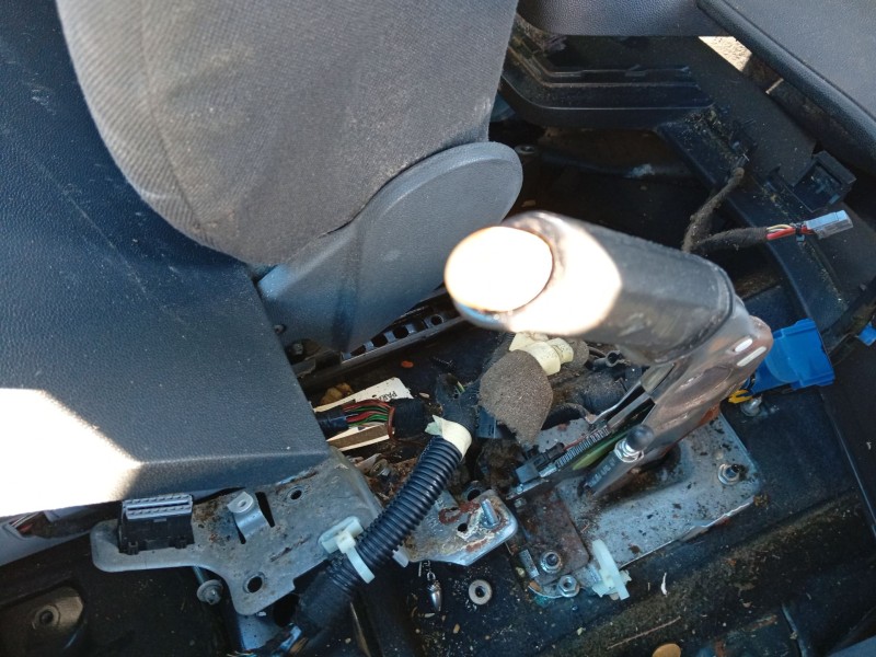 Recambio de palanca freno de mano para opel astra h (a04) 1.6 (l48) referencia OEM IAM 13237277  