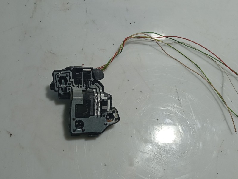 Recambio de portalamparas para peugeot 106 ii (1a_, 1c_) 1.1 i referencia OEM IAM 5961PTD  