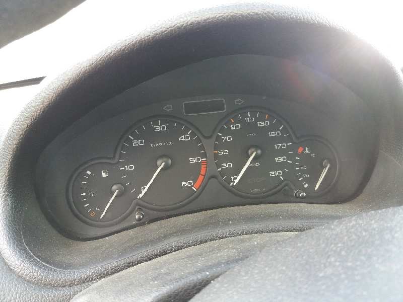 peugeot 206 berlina 1.4   |   0.98 - ... | 1998 | 75 cv / 55 kw del año 1998