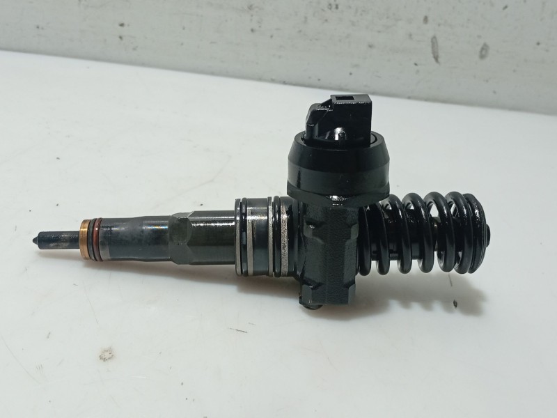 Recambio de inyector para skoda fabia ii (542) 1.4 tdi referencia OEM IAM 038130079GX  