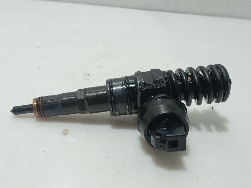 Recambio de inyector para skoda fabia ii (542) 1.4 tdi referencia OEM IAM 038130079GX  