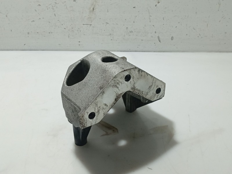 Recambio de soporte para skoda fabia ii (542) 1.4 tdi referencia OEM IAM   