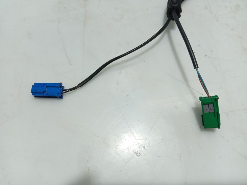 Recambio de anclaje cinturon delantero izquierdo para opel astra h (a04) 1.6 (l48) referencia OEM IAM   