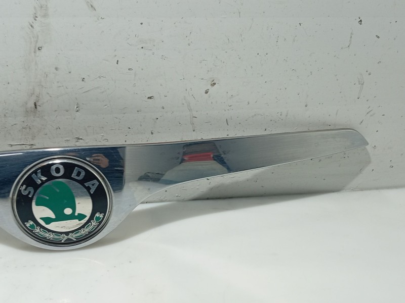 Recambio de moldura para skoda fabia ii (542) 1.4 tdi referencia OEM IAM   