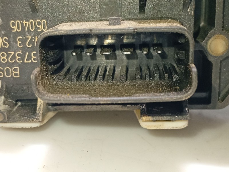 Recambio de motor elevalunas delantero derecho para citroën c4 berlina referencia OEM IAM 9657133580  0130822239