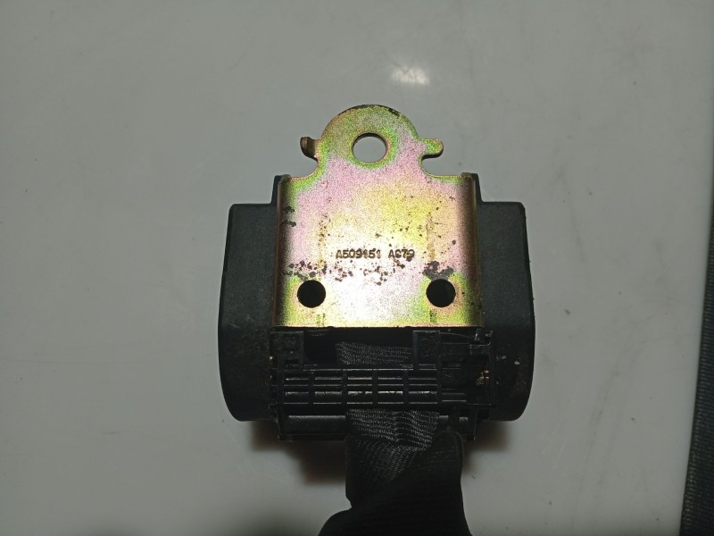 Recambio de cinturon seguridad trasero central para citroën c4 berlina referencia OEM IAM 8974LF  