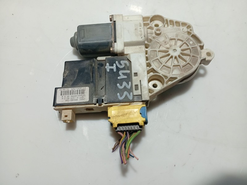 Recambio de motor elevalunas delantero izquierdo para citroën c4 berlina referencia OEM IAM 996385102  FC32D165