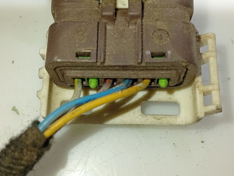 Recambio de cerradura puerta delantera derecha para citroën c4 berlina referencia OEM IAM 9136ET  